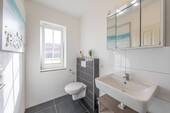 Gäste-Wc mit Dusche - 