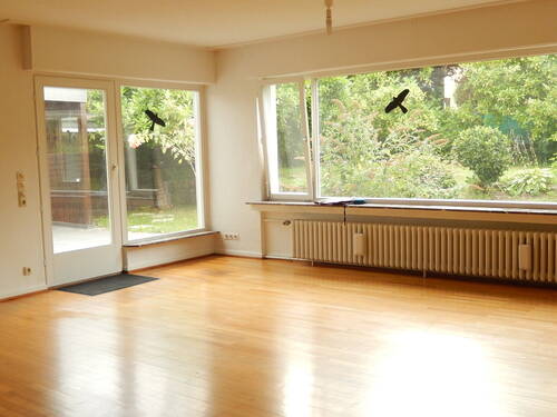 Wohnzimmer - Trier Mariahof Bungalow - als Reihenbungalow mit einer Gesamt- Whfl. von ca. 232 m² mit Garage