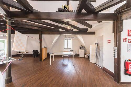 Fläche Dachgeschoss - 