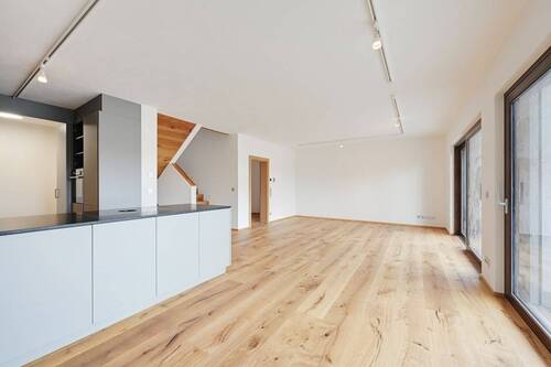 Eine Video-Gegensprechanlage, ein BUS System und 2,6m DH sprechen für die Hochwertigkeit dieser Immobilie - 