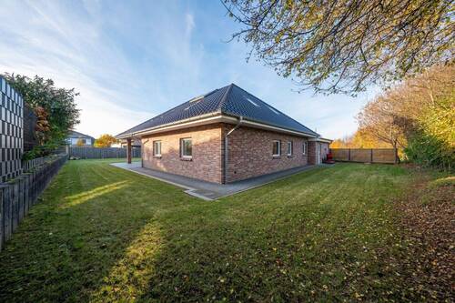 Rückansicht - Einfamilienhaus mit 211,00 m² in Hohenwestedt zum Kaufen