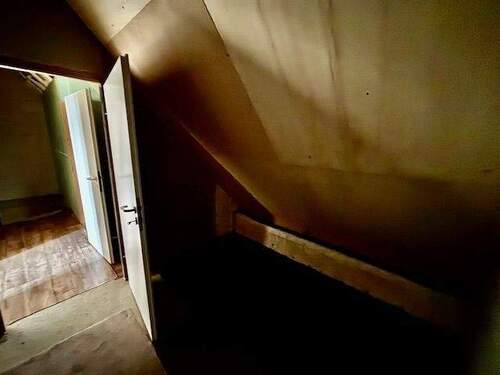 DG, Raum 3, später mit Gaube - 