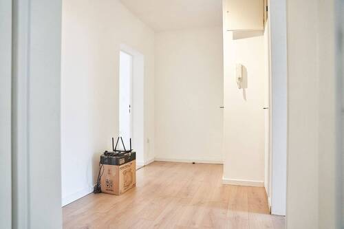 Diele - Gerne auch an eine Studenten-WG ! Moderne Hochparterre-Wohnung im Woogsviertel