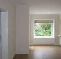 helle Wohnung in bester Lage - 1.200,00 EUR Kaltmiete, ca.  85,00 m² Wohnfläche in Nürnberg (PLZ: 90482) Laufamholz