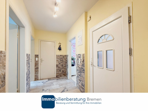 Immobilienberatung Bremen GmbH - Moderne 4-Zimmer-Wohnung mit Garten