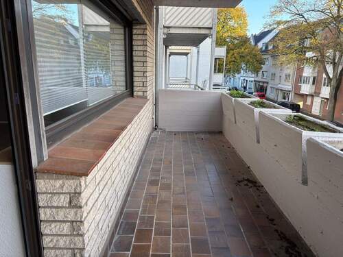 Balkon - 2 Zimmer Etagenwohnung zum Kaufen in Bergisch Gladbach