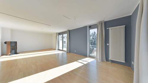 Wohnzimmer - Etagenwohnung mit 117,30 m&sup2; in Dresden zum Kaufen