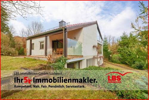 Front-u. Seitenansicht - 7 Zimmer Einfamilienhaus zum Kaufen in Kaiserslautern