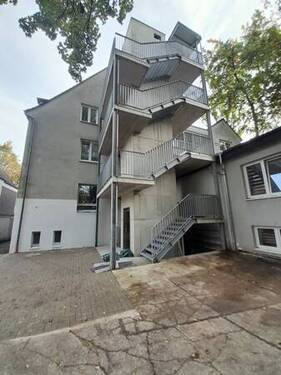 01Aufzugsturm außen 1 - Büro zur Miete in dortmund