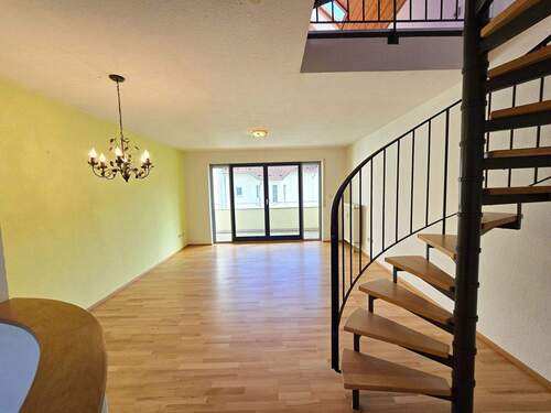 Wohnbereich - 3 Zimmer Etagenwohnung zur Miete in Sinsheim / Waldangelloch