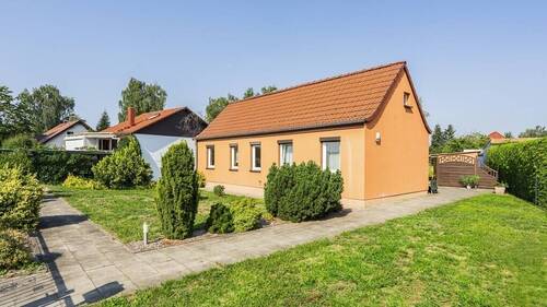 Hausansicht Front - 4 Zimmer Einfamilienhaus zum Kaufen in Brandenburg