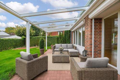 200-8126_Terrasse-2_gestaged - 4 Zimmer Reihenendhaus zum Kaufen in Kölln-Reisiek