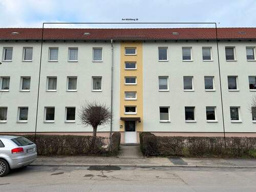 Vorderansicht - Mehrfamilienreihenhaus mit 6 Wohnungen in schöner und ruhiger Lage von RudolstadtCumbach zu verkaufen