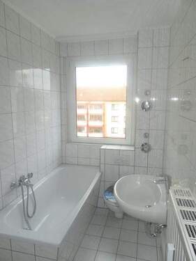 Bad/WC Wohnung 4 im 1.OG rechts - 