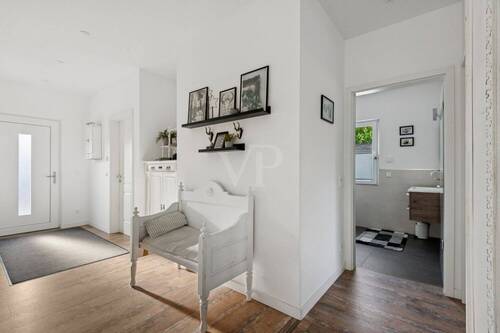helle Diele und Eingangsbereich - 4 Zimmer Einfamilienhaus in Oberwiesen