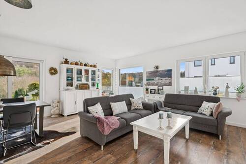 heller und freundlicher Wohnbereich - Einfamilienhaus mit 121,00 m&sup2; in Oberwiesen zum Kaufen