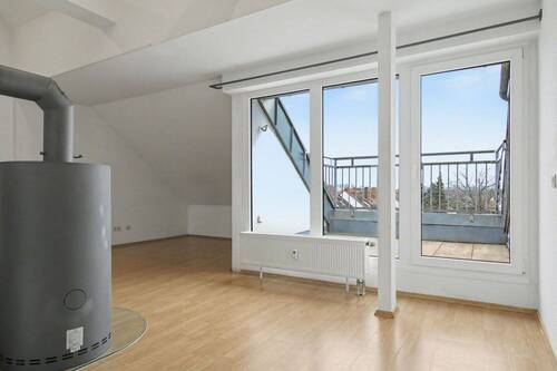 Titelbild - Wohnen über den Dächern - 1996 ausgebaute Dachgeschosswohnung mit Kamin, Loggia und Weitblick