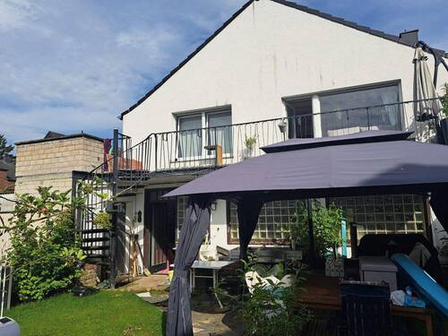 Bild 1 - Freistehendes Einfamilienhaus mit Küche, PV, Wallbox, Garten