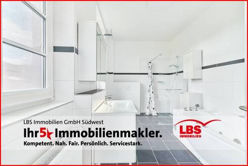 Masterbadroom im Obergeschoss - 