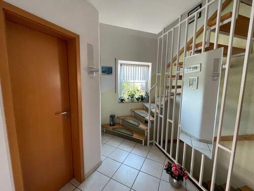 Diele Erdgeschoss R. Treppe OG - 5 Zimmer Einfamilienhaus in Blankenburg