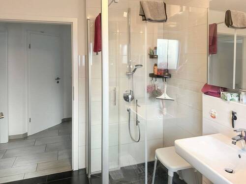Badezimmer - 3 Zimmer Etagenwohnung zur Miete in Marbach am Neckar / Rielingshausen