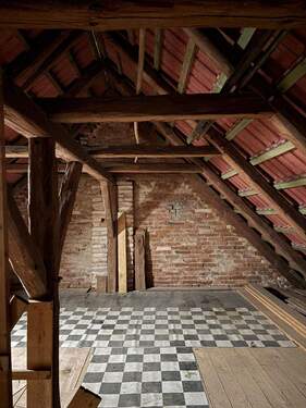 Dachgeschoss Anbau Haupthaus - 