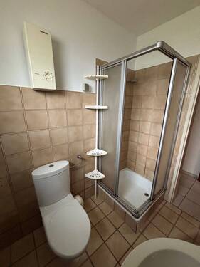 Teilansicht vom Gäste - WC im UG - 