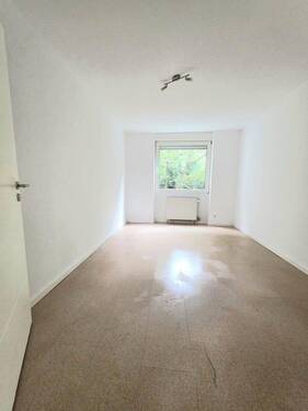 Kinderzimmer/Büro 12 m² - 