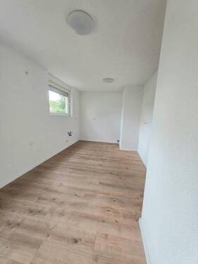 Küche Blick zur Küchenzeile - 4 Zimmer Wohnung im Gründen PROVISIONSFREI