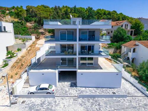 Außenansicht - 4 Zimmer Etagenwohnung zum Kaufen in Trogir