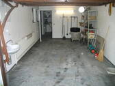 Garage mit Geräteraum - 