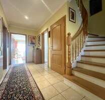 Gepflegtes Einfamilienhaus mit Einliegerwohnung in schöner Waldrandlage - Neunkirchen Innenstadt