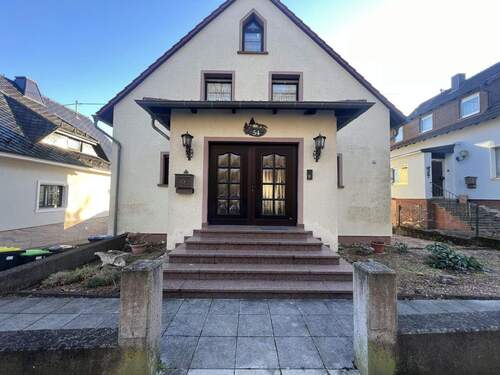 Bild 2 - 6 Zimmer Einfamilienhaus zum Kaufen in Neunkirchen