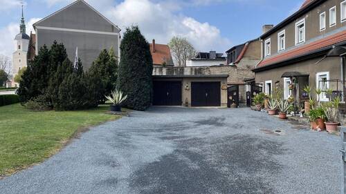 Parkflächen - Mehrfamilienhaus, Wohnhaus mit 211,00 m&sup2; in Dohna zum Kaufen
