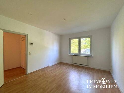 Wohnzimmer - 2 Zimmer Etagenwohnung zur Miete in Dortmund
