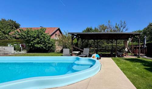 Garten mit Pool - Einfamilienhaus mit 248,90 m&sup2; in Berlin zum Kaufen