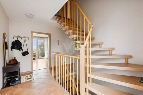 Eingangsbereich und Diele - 