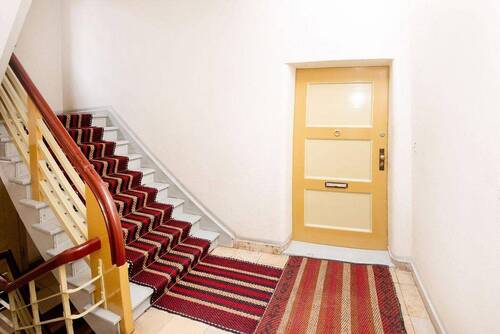 Wohnungseingang/Treppenhaus - 