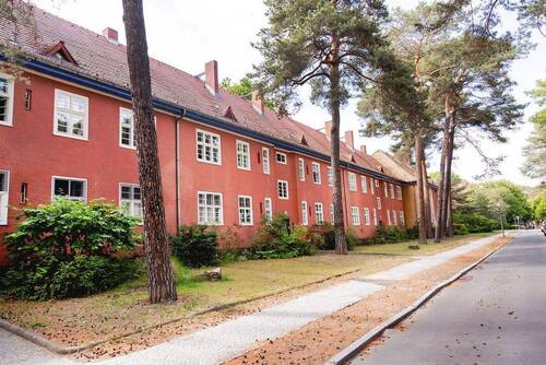 Hausansicht Straßenseite - 4 Zimmer Etagenwohnung zum Kaufen in Berlin