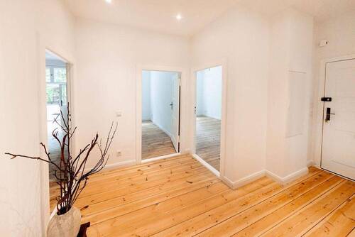 Flur - 4 Zimmer Etagenwohnung in Berlin