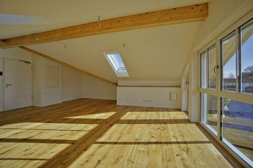 Eintritt - mit Lichtblick - 3 Zimmer Etagenwohnung zum Kaufen in Oberhaching