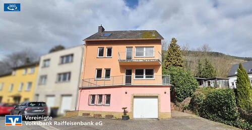Bild 2 - 7 Zimmer Einfamilienhaus zum Kaufen in Zell