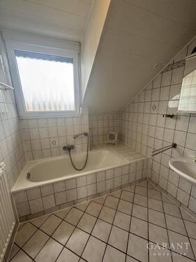 Badezimmer DG / Wanne - 