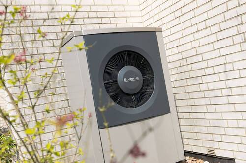 Moderne Gasbrennwerttherme, Luft-Wärmepumpe und Photovoltaikanlage sind bereits vorhanden. - 