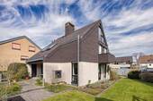 Balkon und Terrasse haben Süd- und Westausrichtung. - 