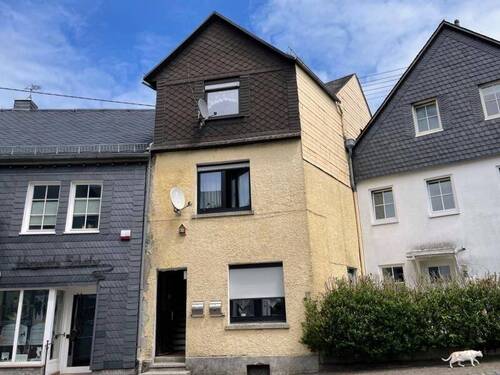 Hausansicht - 2-Zimmer Dachgeschosswohnung in Hachenburg - Nähe Fußgängerzone