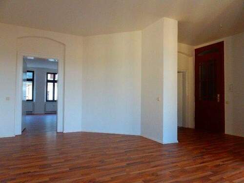 Wohnbereich mit Eingang - 3 Zimmer Etagenwohnung in Görlitz