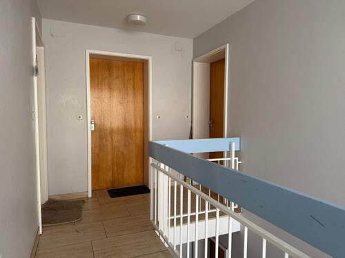 Hausflur - 3 Zimmer Etagenwohnung in Villingen-Schwenningen