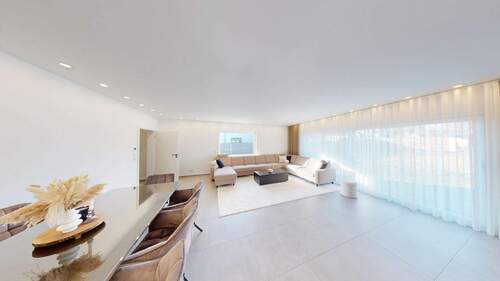 Wohnzimmer mit Essecke - 