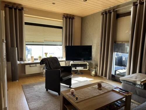 Wohnzimmer Erdgeschoss - 5 Zimmer Einfamilienhaus in Idar-Oberstein